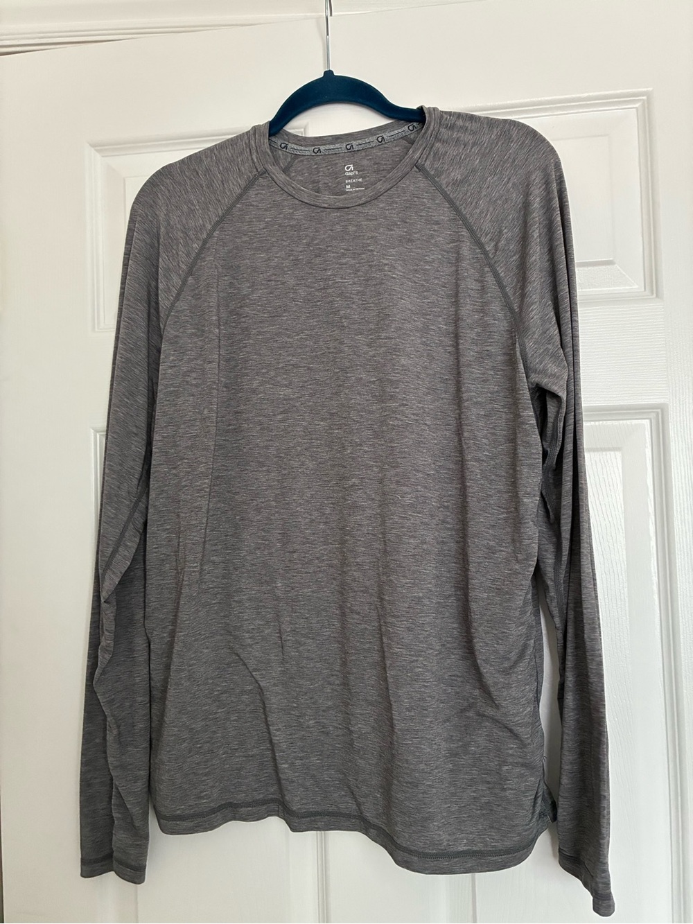GAP Long-Sleeve Performance Tee - Heather Gray